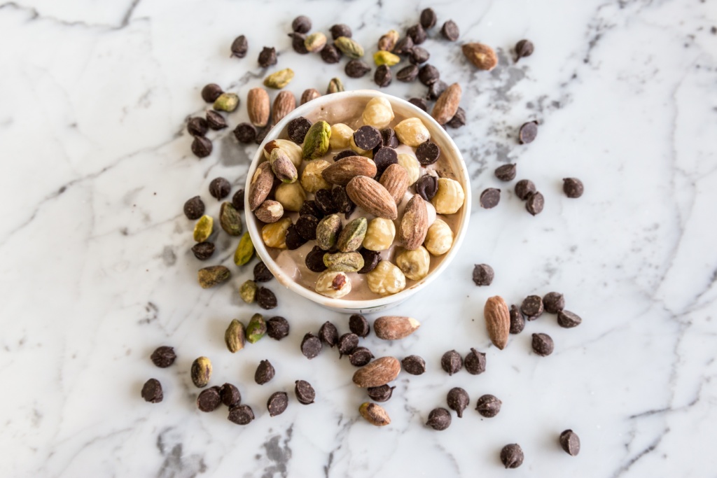 Nuts are a healthy snacking alternative