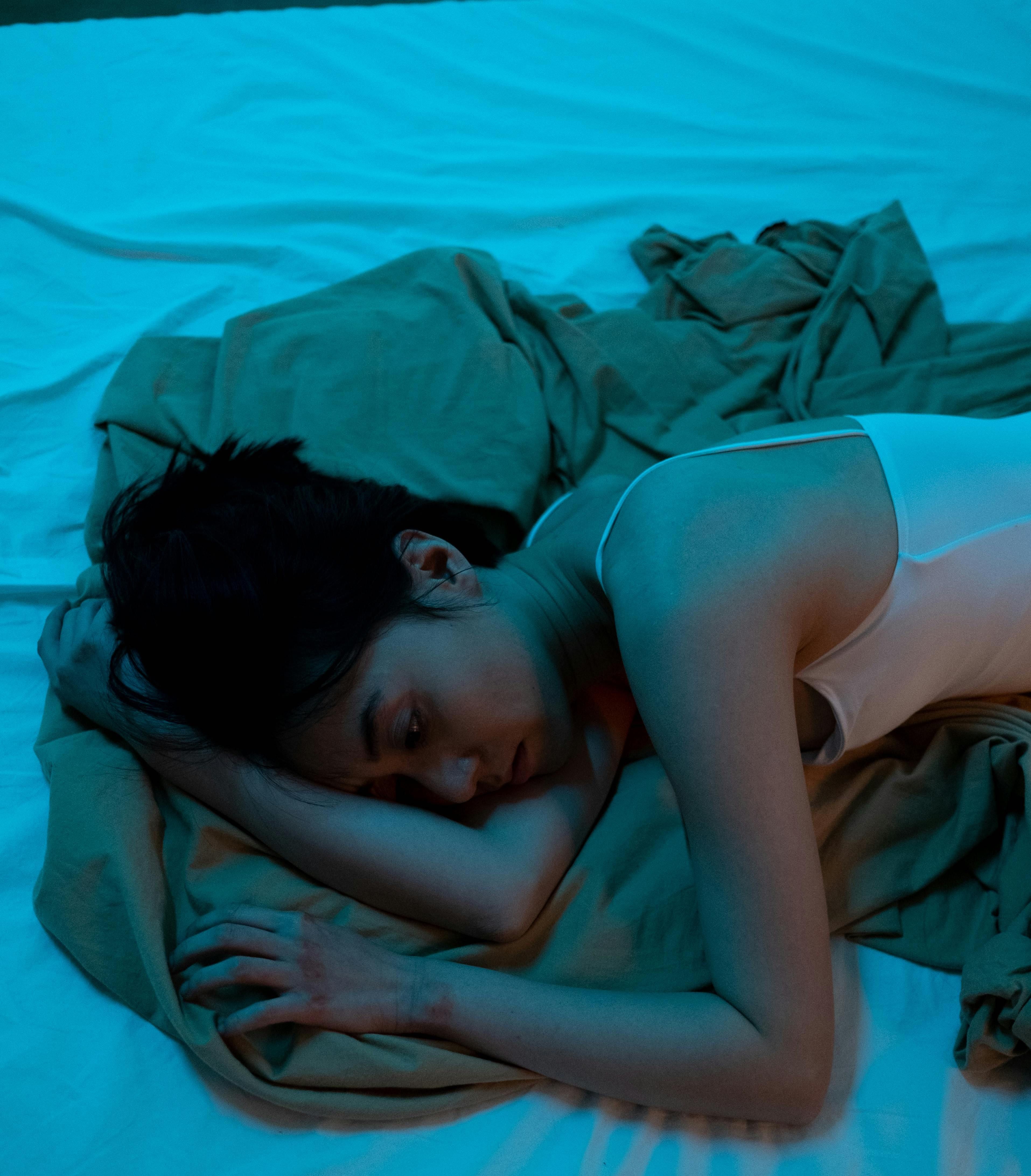 husband sleeps with his parents